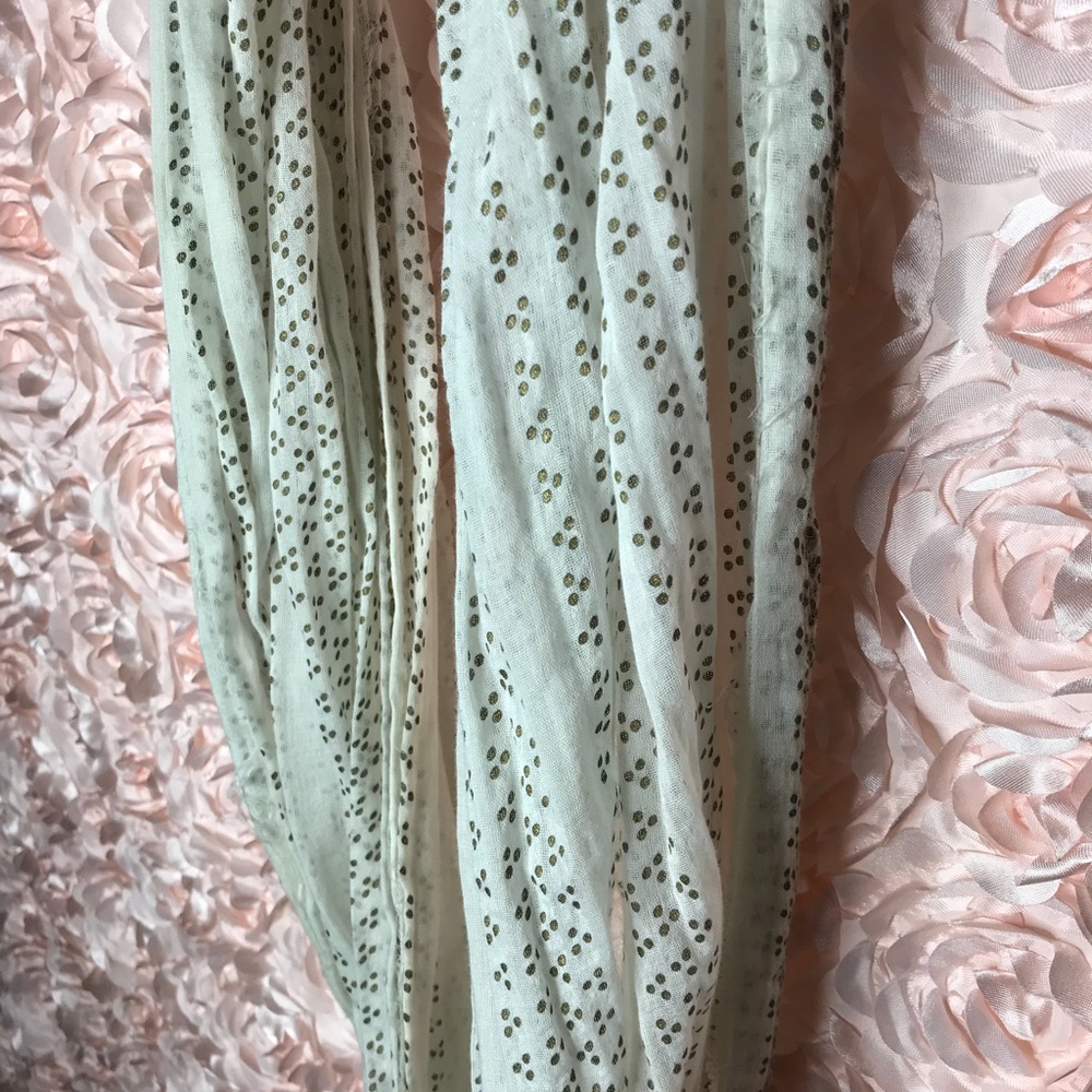 Scarf/wrap - Picture 2 of 3